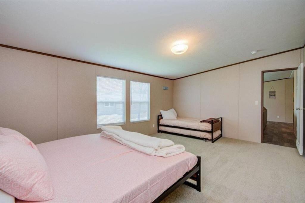 Seaside Serenity - Holiday Home Sleeps 10 Dickinson Extérieur photo